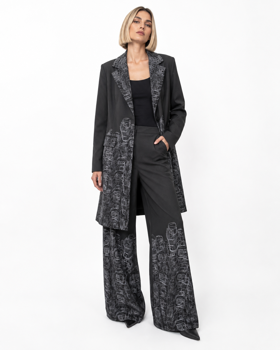 Pantalone carota ricamato nero