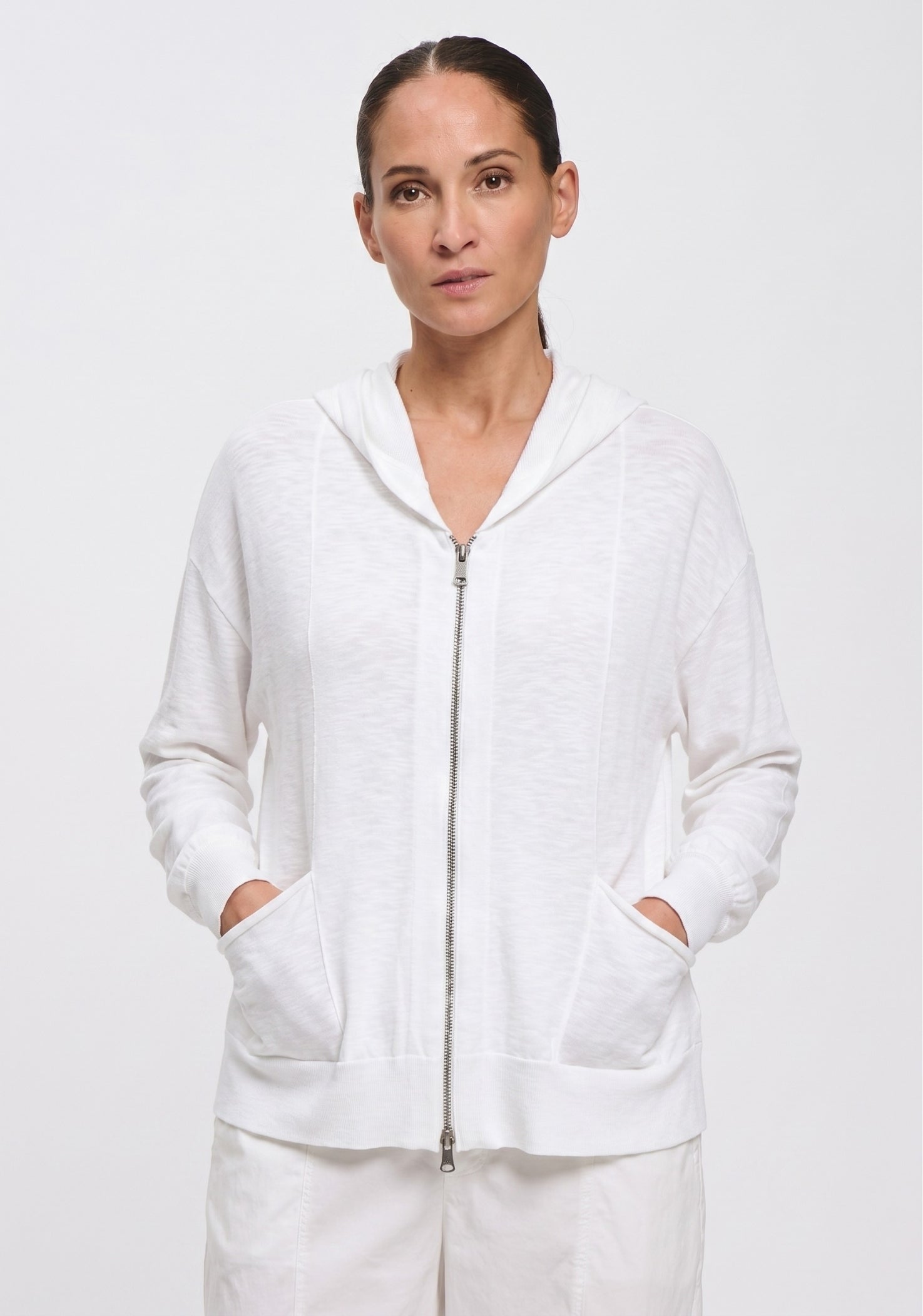 Maglia con Zip e Cappuccio