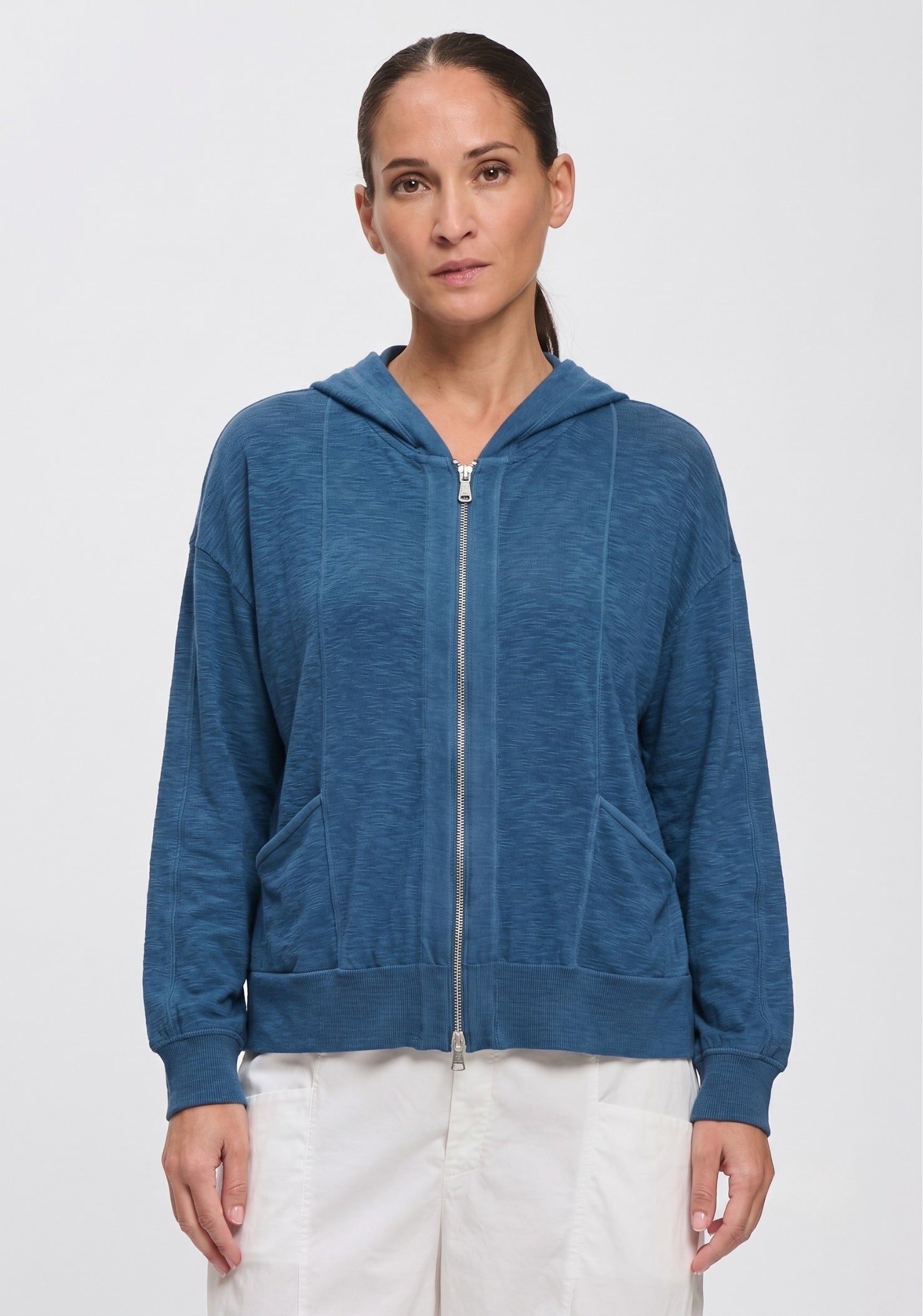 Maglia con Zip e Cappuccio